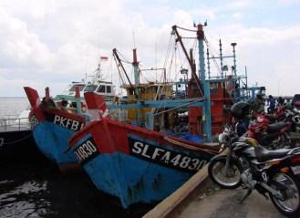 Kapal ikan ilegal Malaysia didenda dan dilelang
