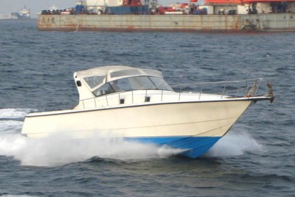Fiber fishing boat Surabaya : P - 12.80m, L - 3.60m, T - 0.85m, engine 2 x Volvo Penta 370 HP, kapasitas tidur : 4-6
